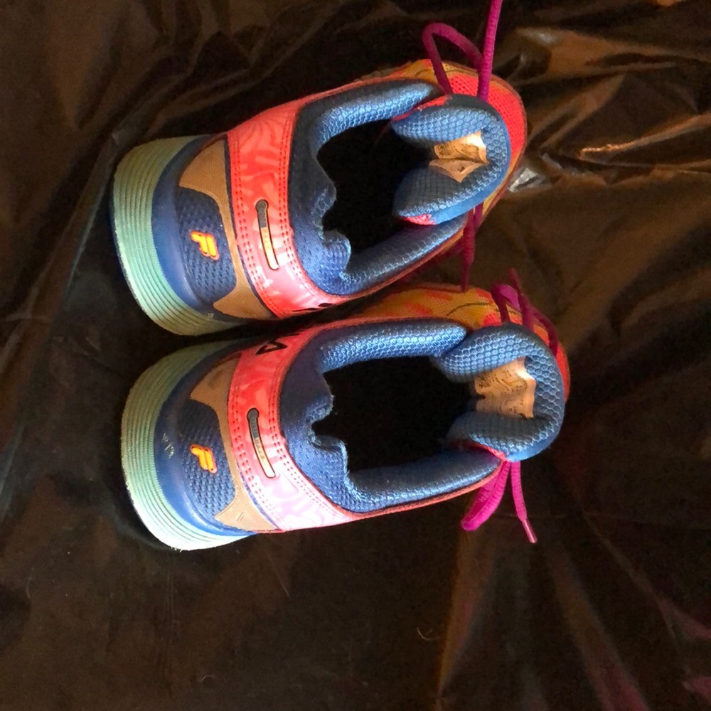 Shoes - Picture 3 of 5